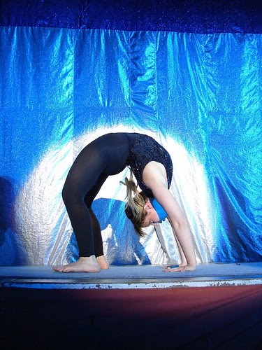 [contorsionista.jpg]