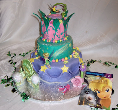 Tinkerbell Birthday Cake on Cake Creations That Were Made Over The Holidays One Of The Cakes