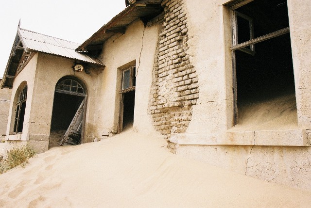 [Kolmanskop.jpg]