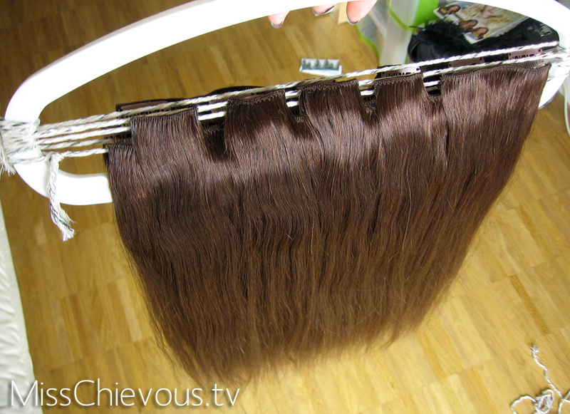 Julia Graf: DIY: Hair Extension Storage