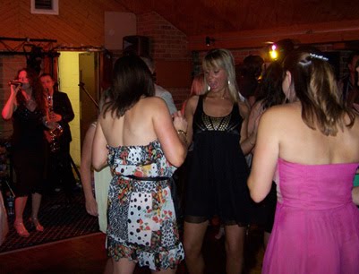 [Girls+dancing+with+Party+Band.jpg]