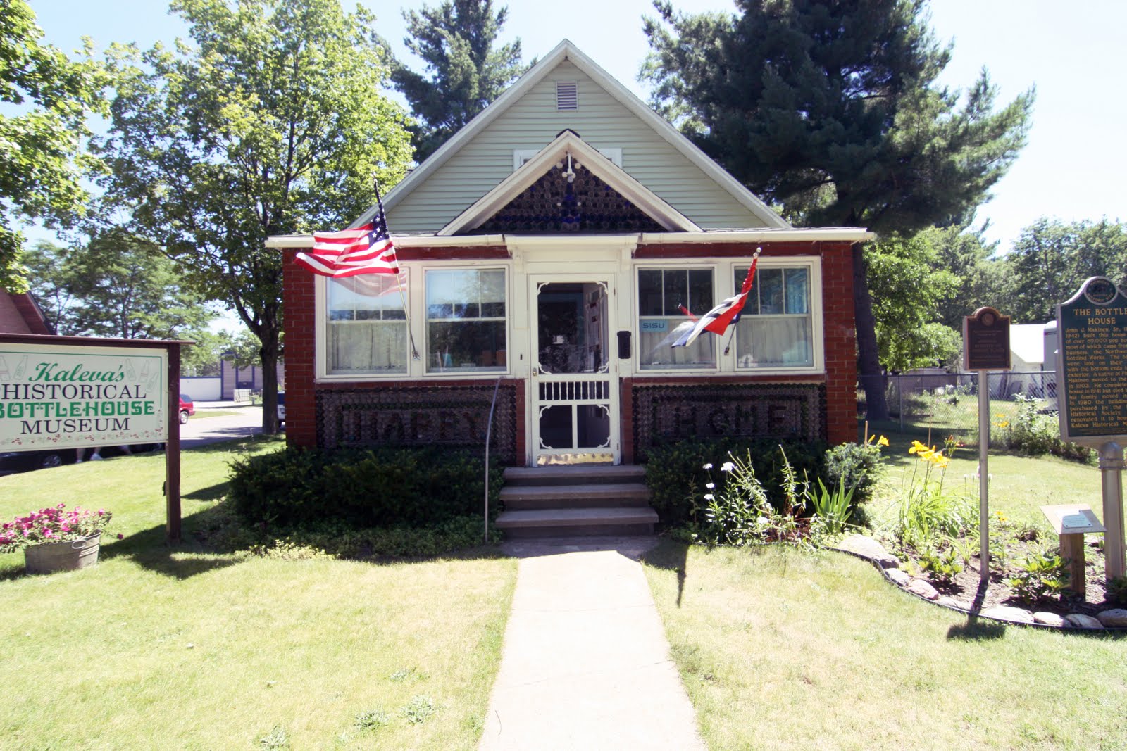 MOUK VINTAGE & HANDMADE THE KALEVA BOTTLE HOUSE HISTORIC MUSEUM