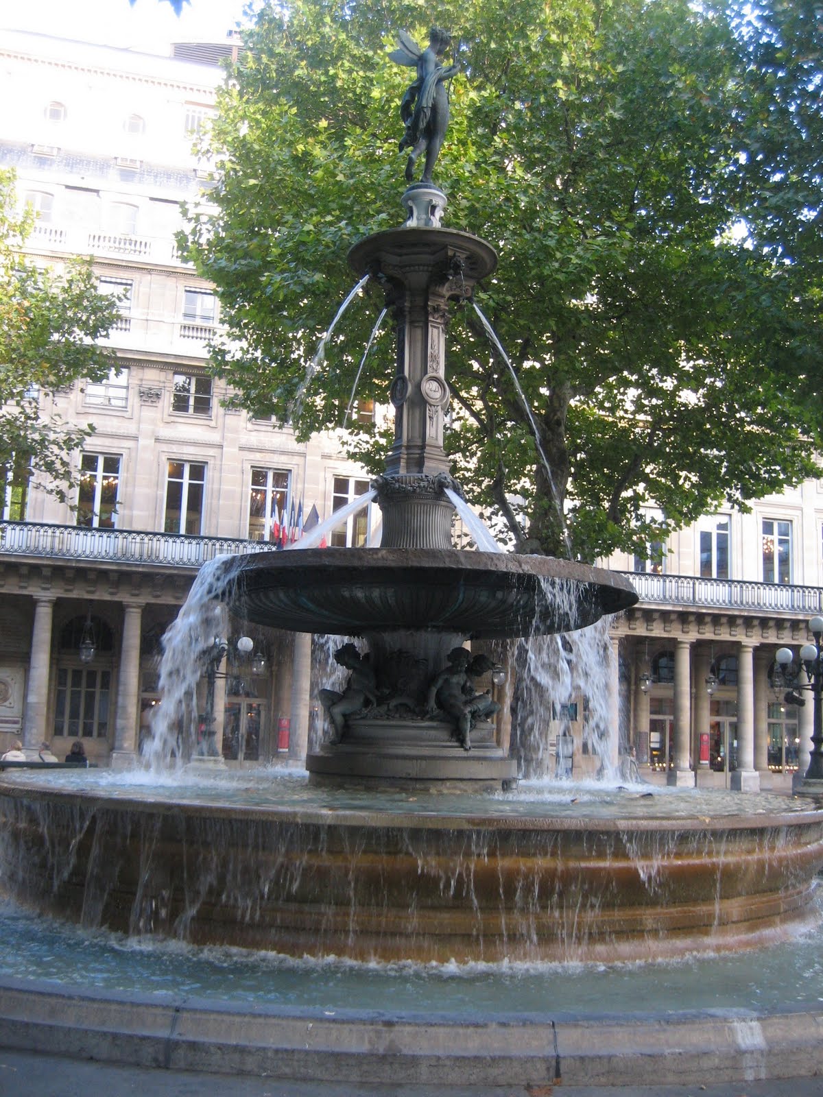 Voyage à Paris Fountains of Paris