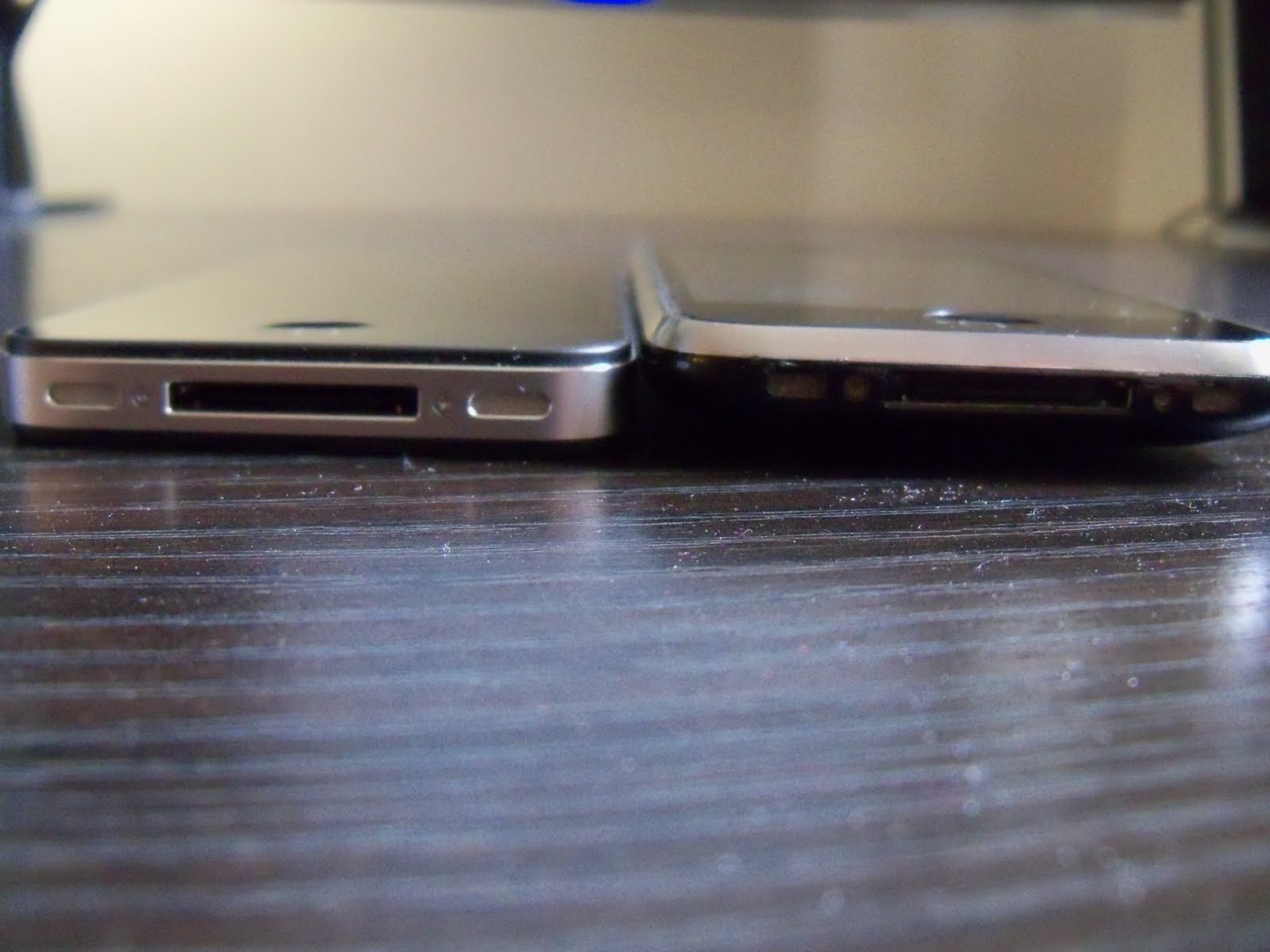 Tek On Dek: Iphone 4 Review