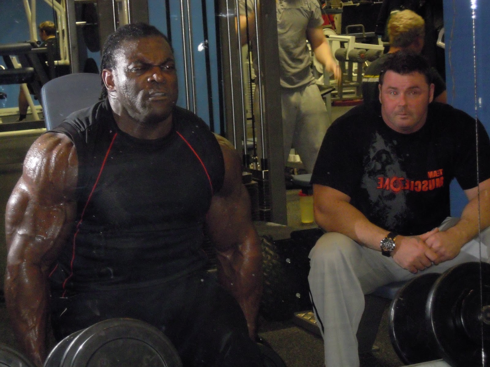 MuscleZone Gästposör på Decembercupen Ifbb Pro Alvin Small