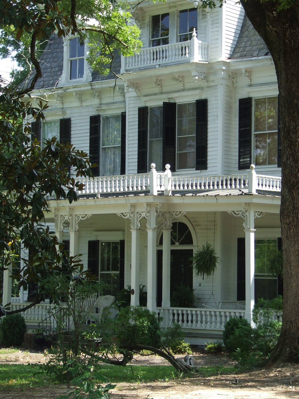My Blue Cottage Abbeville, SC Lots of Old Homes!