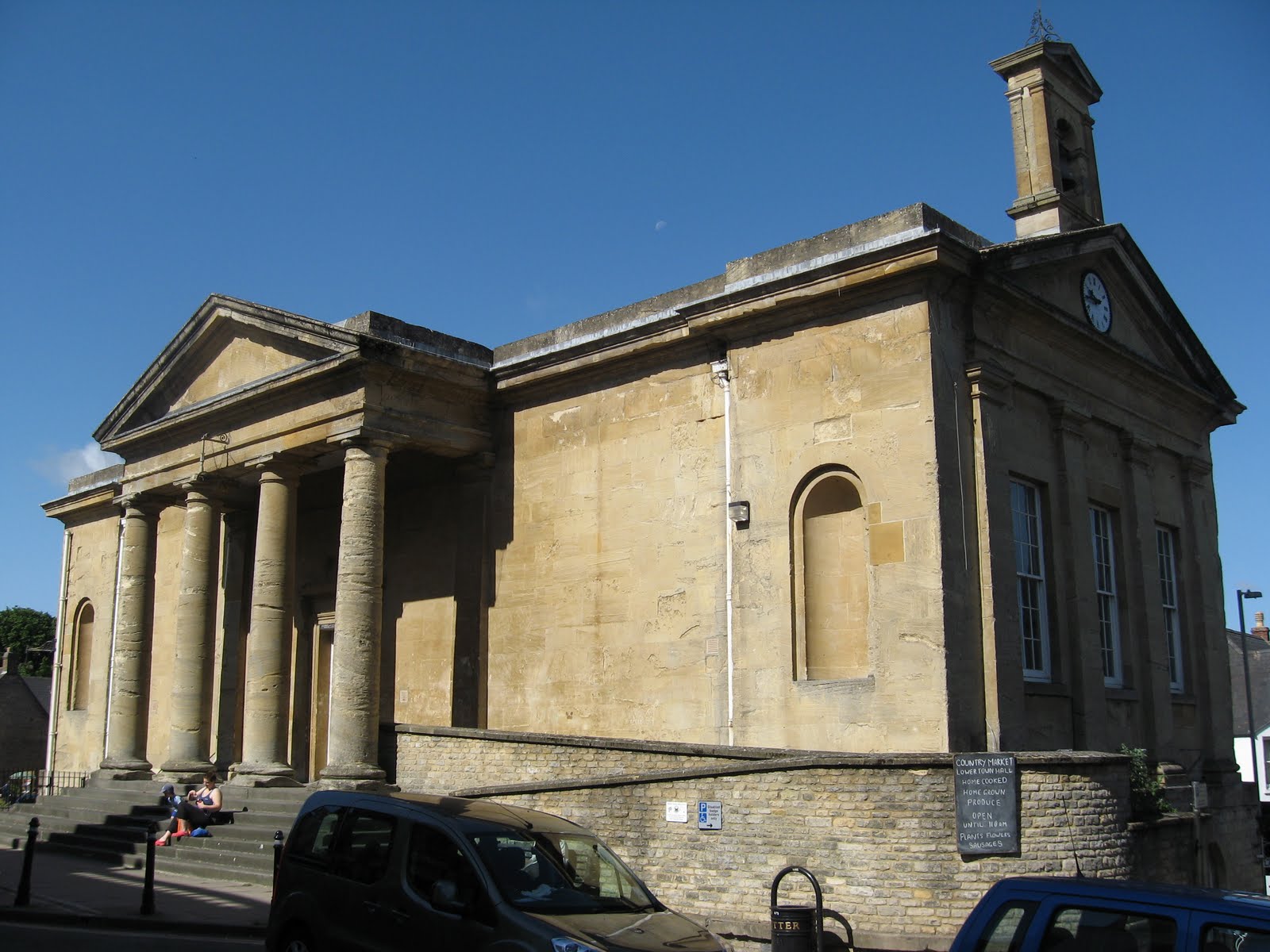 Dobbinland Chipping Norton and Broadway