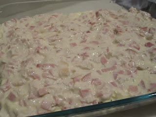 Chicken Cordon Bleu Lasagna is a creamy, rich lasagna filled with 5 different cheeses, ham and chicken. Life-in-the-Lofthouse.com