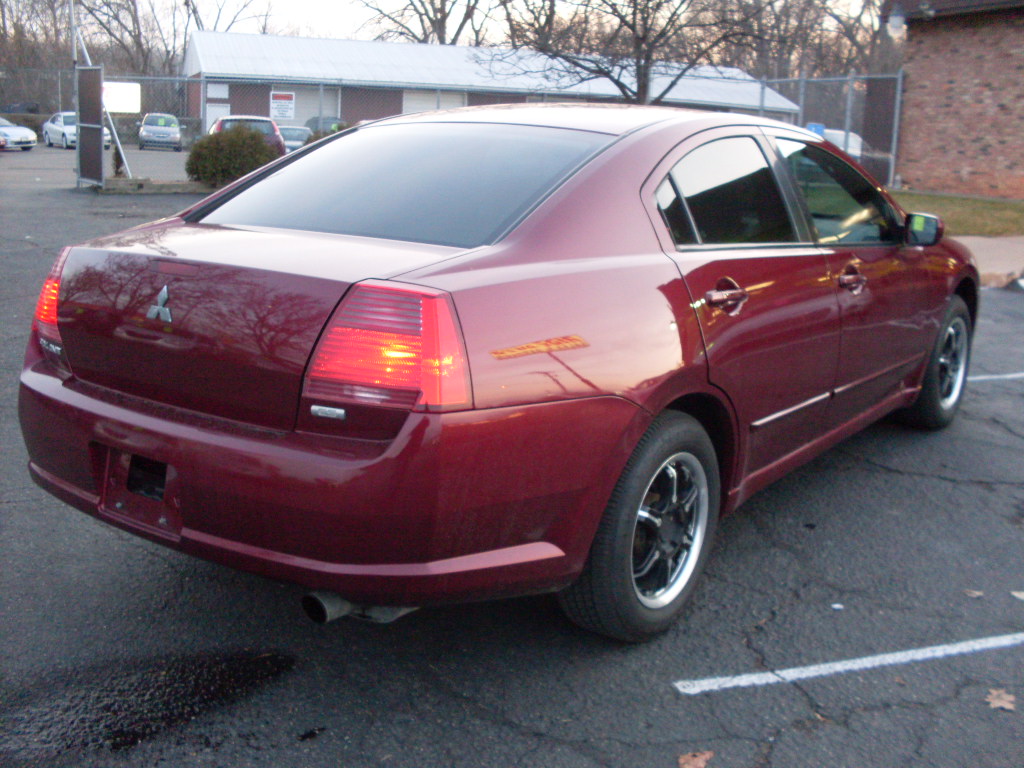Ride Auto: 2004 Mitsubishi Galant ES