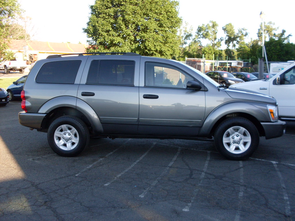 Ride Auto 2005 Dodge Durango SLT