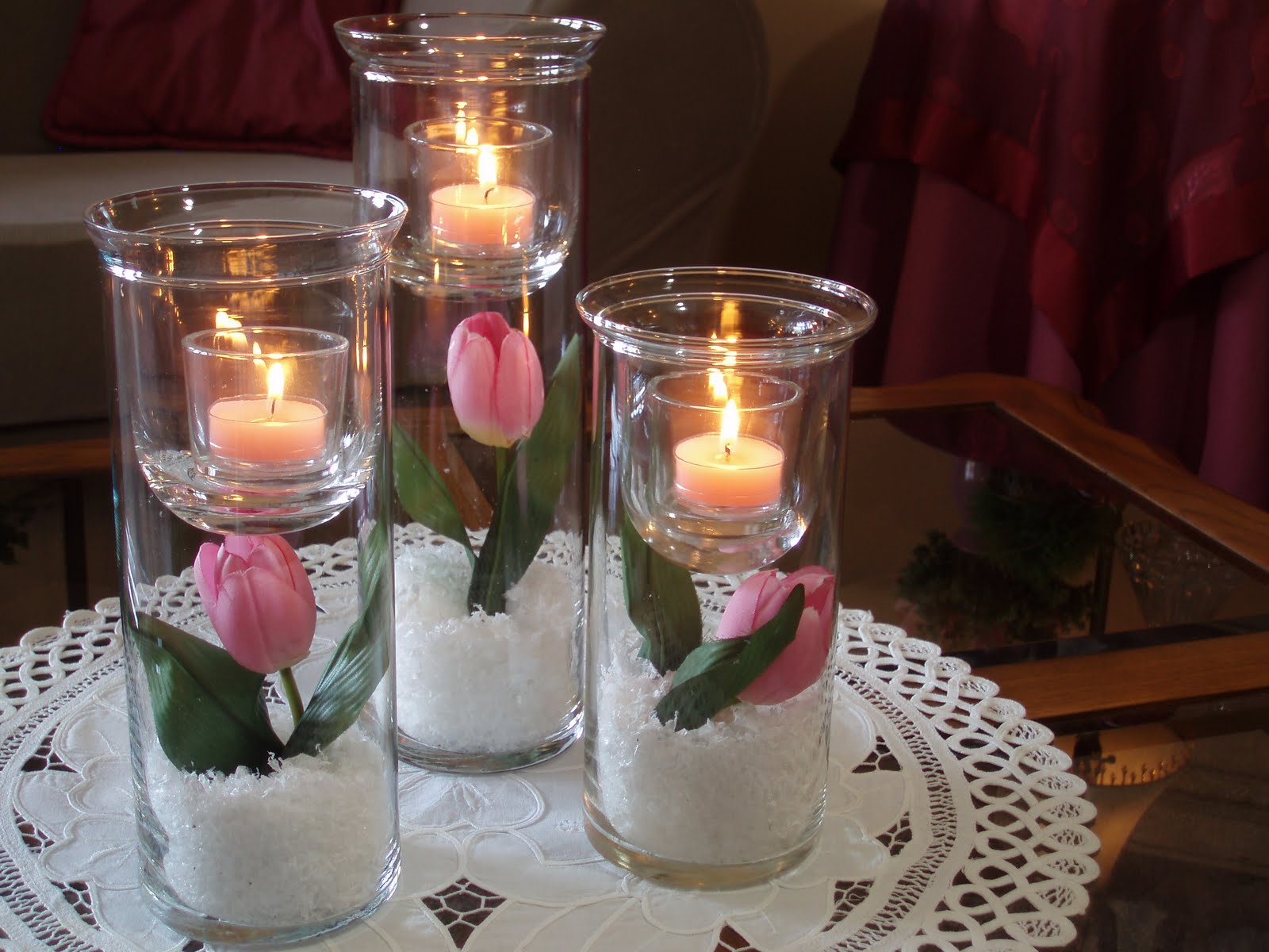 Пожелания уюта тепла. Гелевые свечи с цветами. Свеча в бокале. Свеча в стакане. Свечи в фужерах.