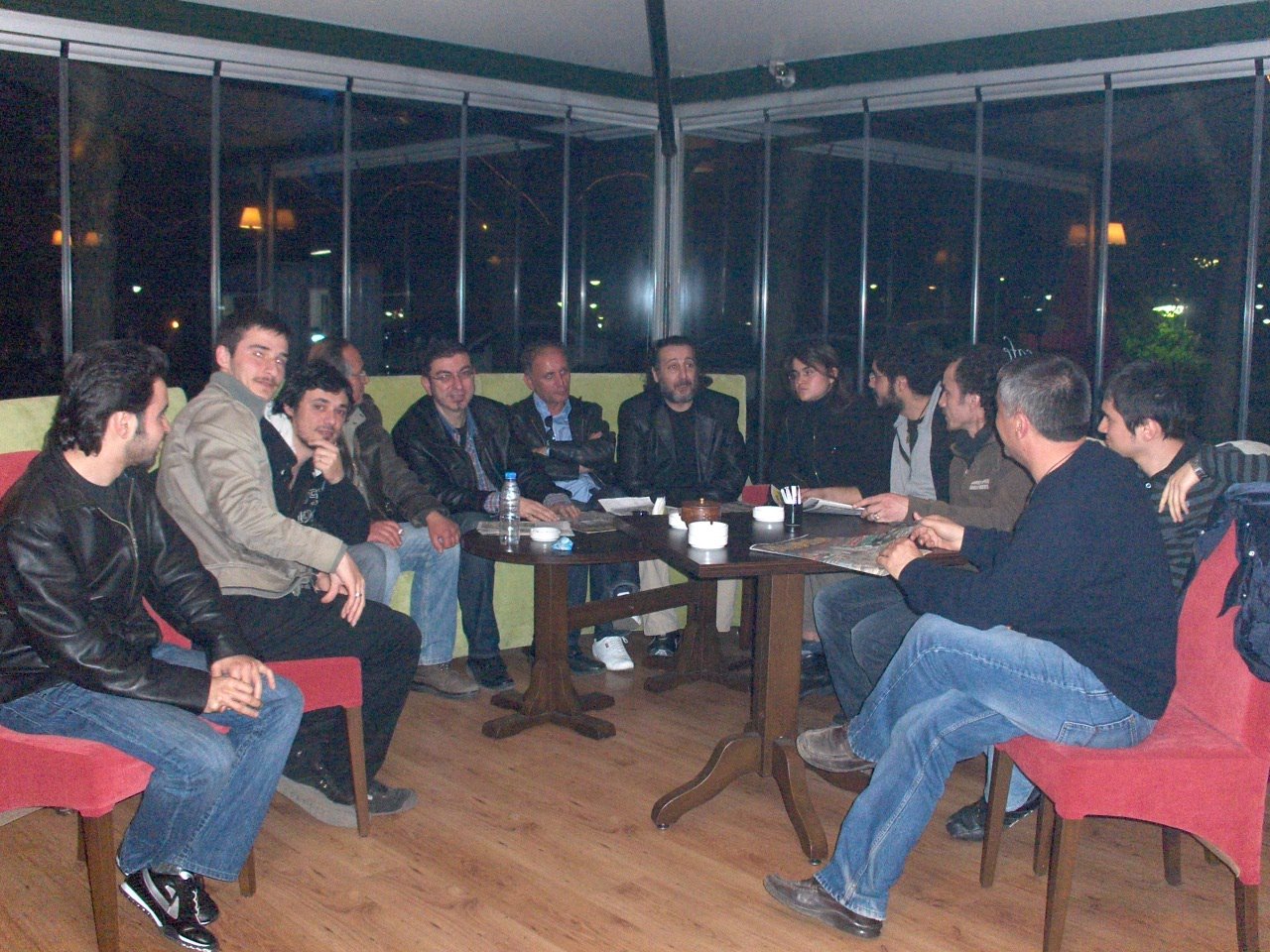 [7+Mayıs+2009-+DELİDOLU+toplantısı-+Taksim-2.JPG]