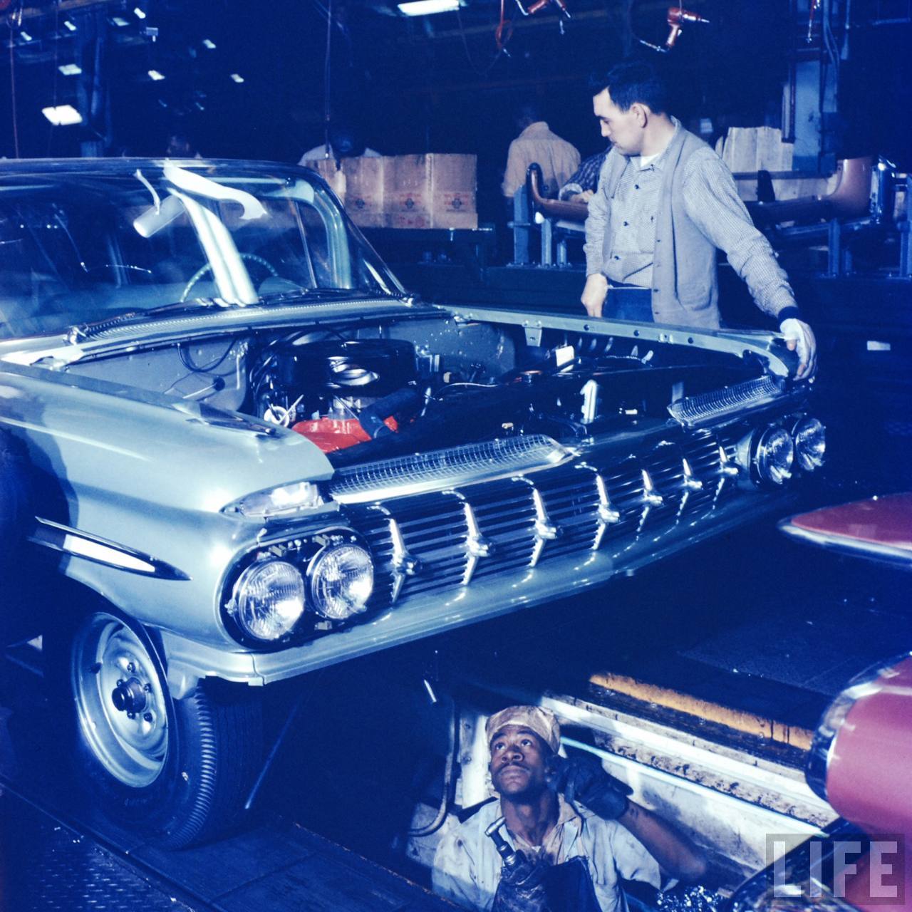 Nostalgia on Wheels: '59 Chevy Impala on the Assembly Line