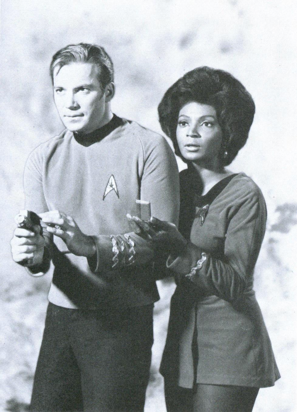 [kirk_and_uhura.jpg]