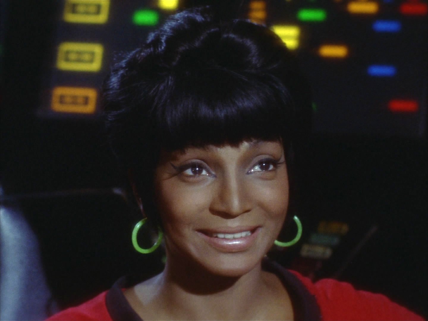 [uhura_smiles.jpg]