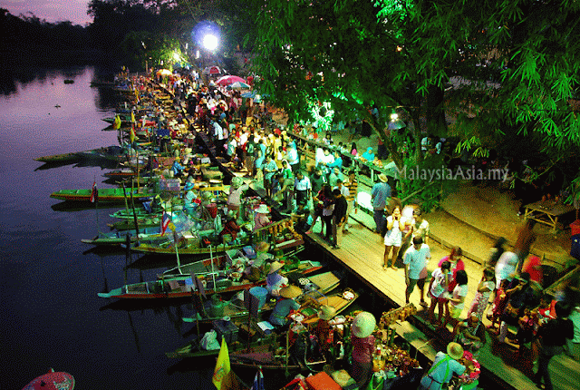 Thailand Floating Market Photo