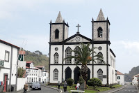 Café Portugal - PASSEIO DE JORNALISTAS nos Açores - Lajes do Pico - Igreja da Santíssima Trindade