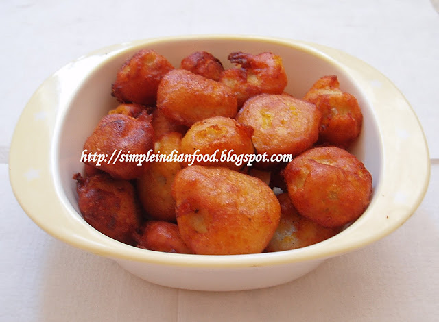 Simple Indian Food- An Easy Cooking Blog: Arbi fry in idli batter