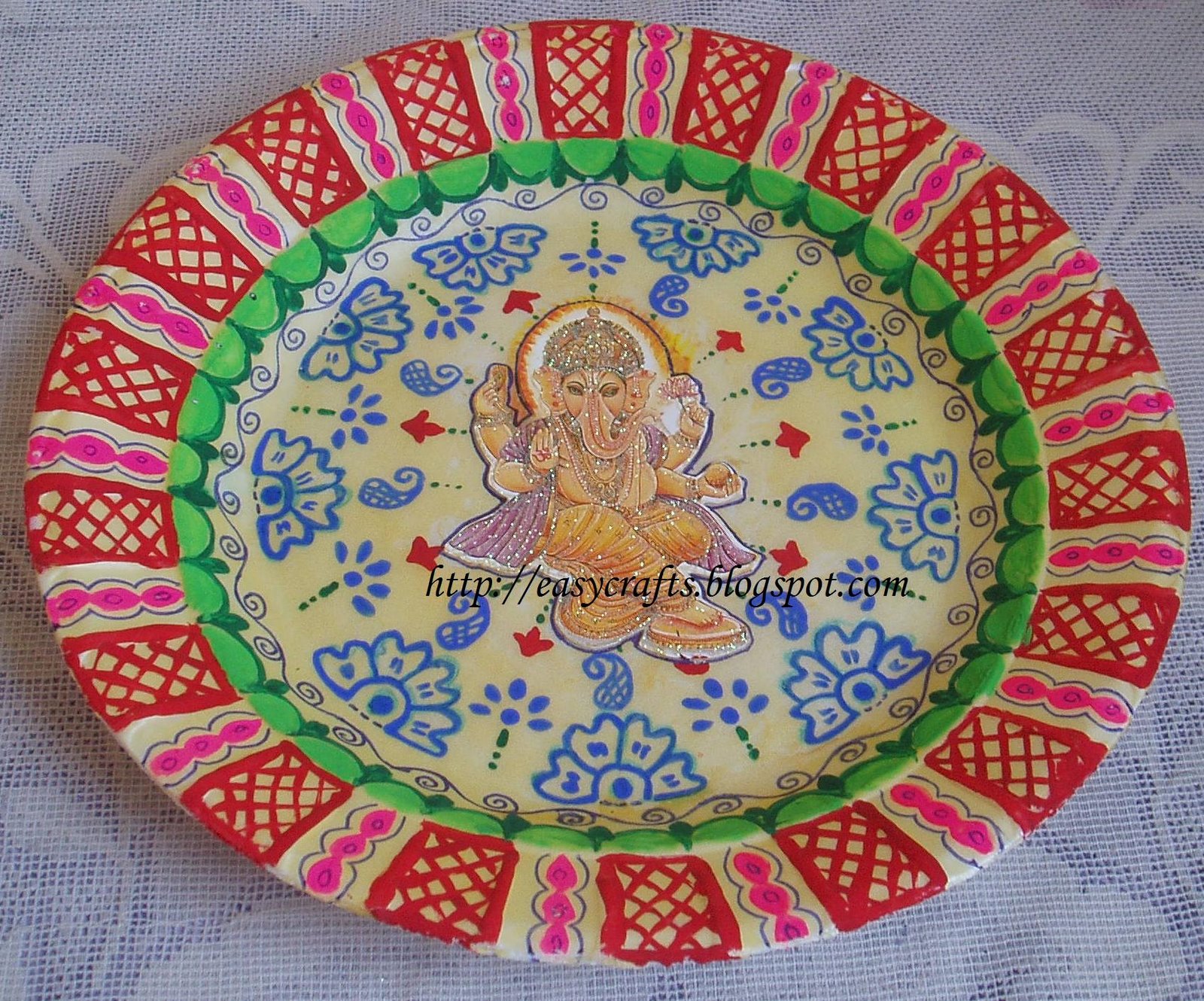 Easy Crafts Explore your creativity Decorative plate/ Wall Hanging