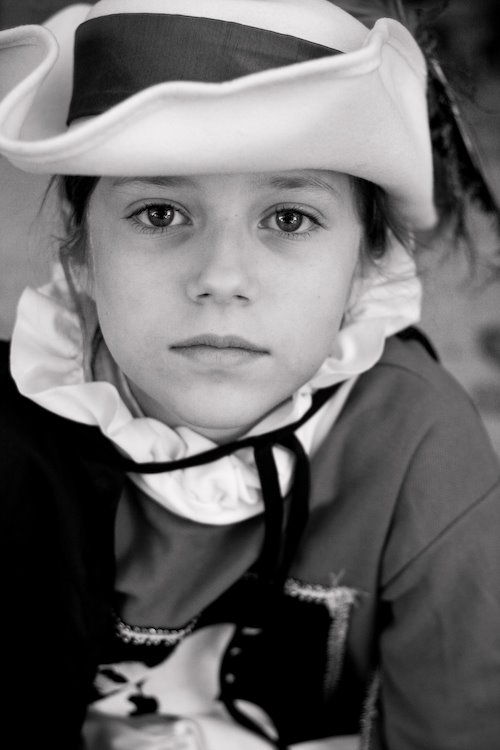 [08Oct30_trunk.or.treat_45.jpg]