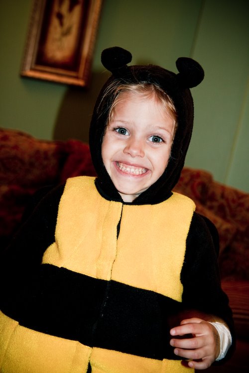 [08Oct31_Halloween_46.jpg]