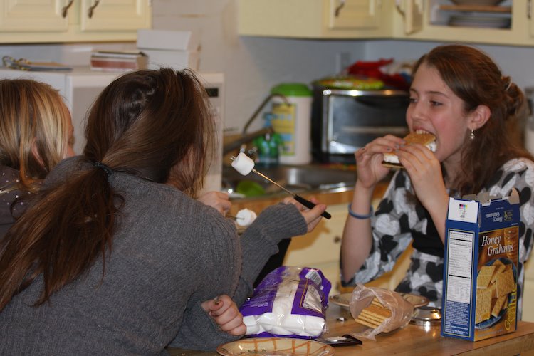 [08Dec06_kitkat_13.jpg]