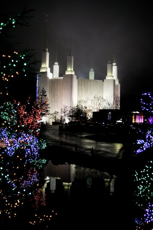 [08Dec19_temple-lights_20.jpg]
