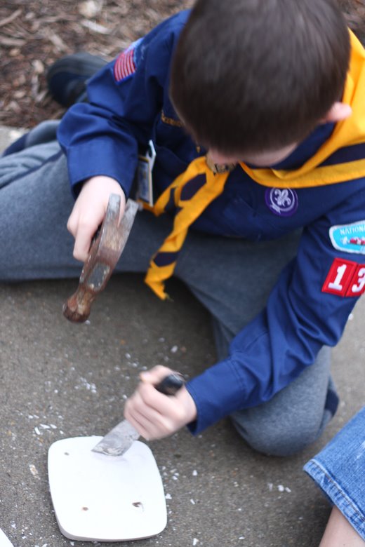 [09Apr01_scouts_6.jpg]