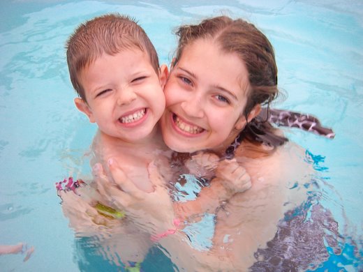 [09Jul04_pool_45.jpg]