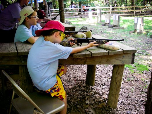 [09Jul01_pool_12.jpg]