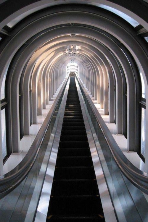 A escada rolante mais alta do mundo