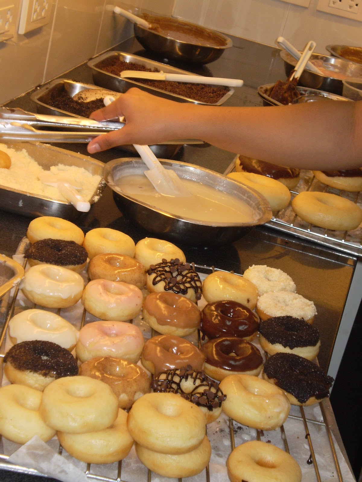 Best Places to Eat in the Philippines Cello's Doughnuts and Dip