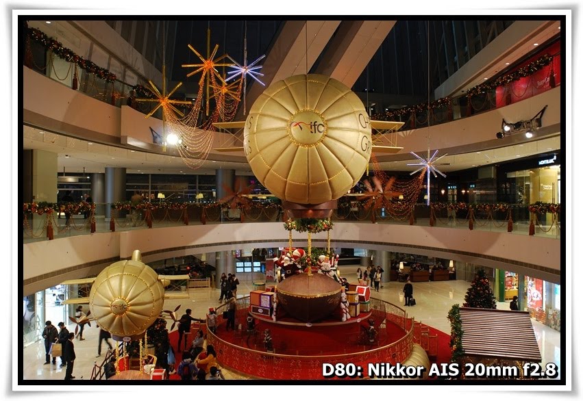 [IFC_XMas2009_a06.JPG]