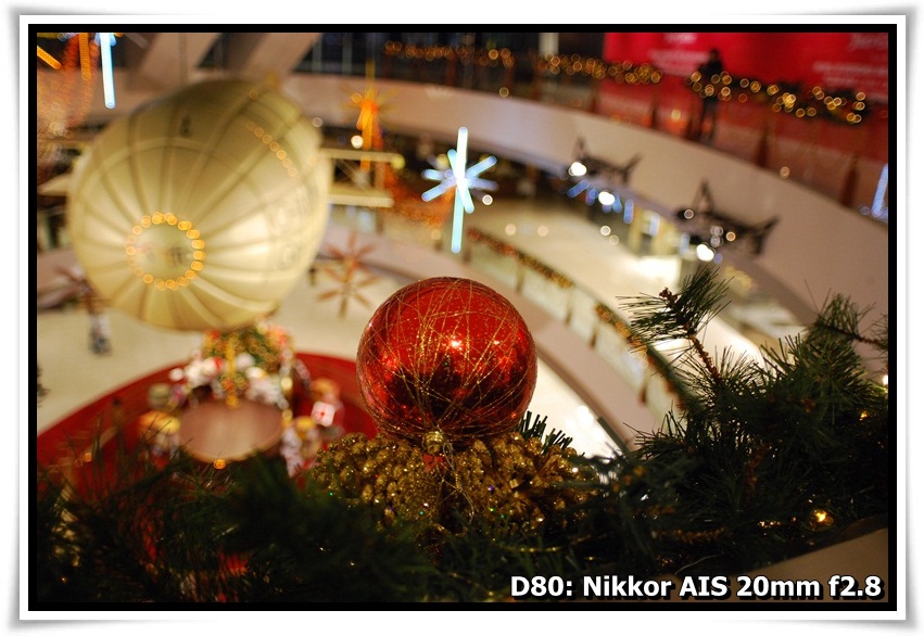 [IFC_XMas2009_a04.JPG]