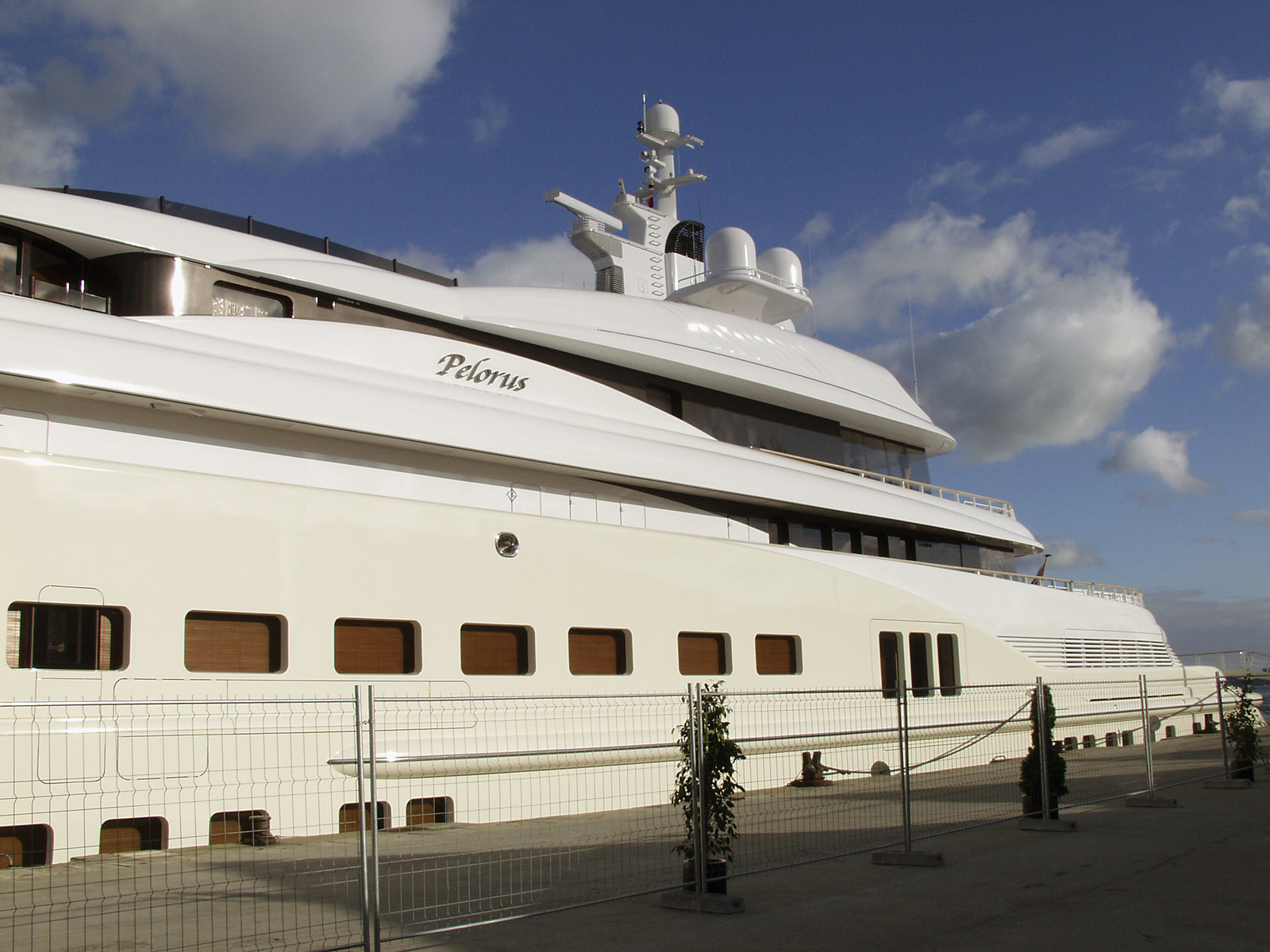 Pelorus Layout Superyachtfan: Pelorus - Lurssen - 115,0 meter - 2003