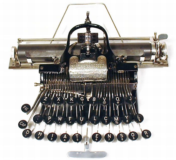 [antique_typewriters_12.jpg]