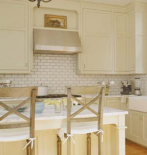 image via kitchen & bath ideas. Angled ceramic tile