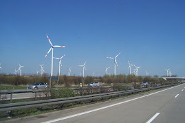 wiatraki w Niemczech, są nieodzowną częścią krajobrazu