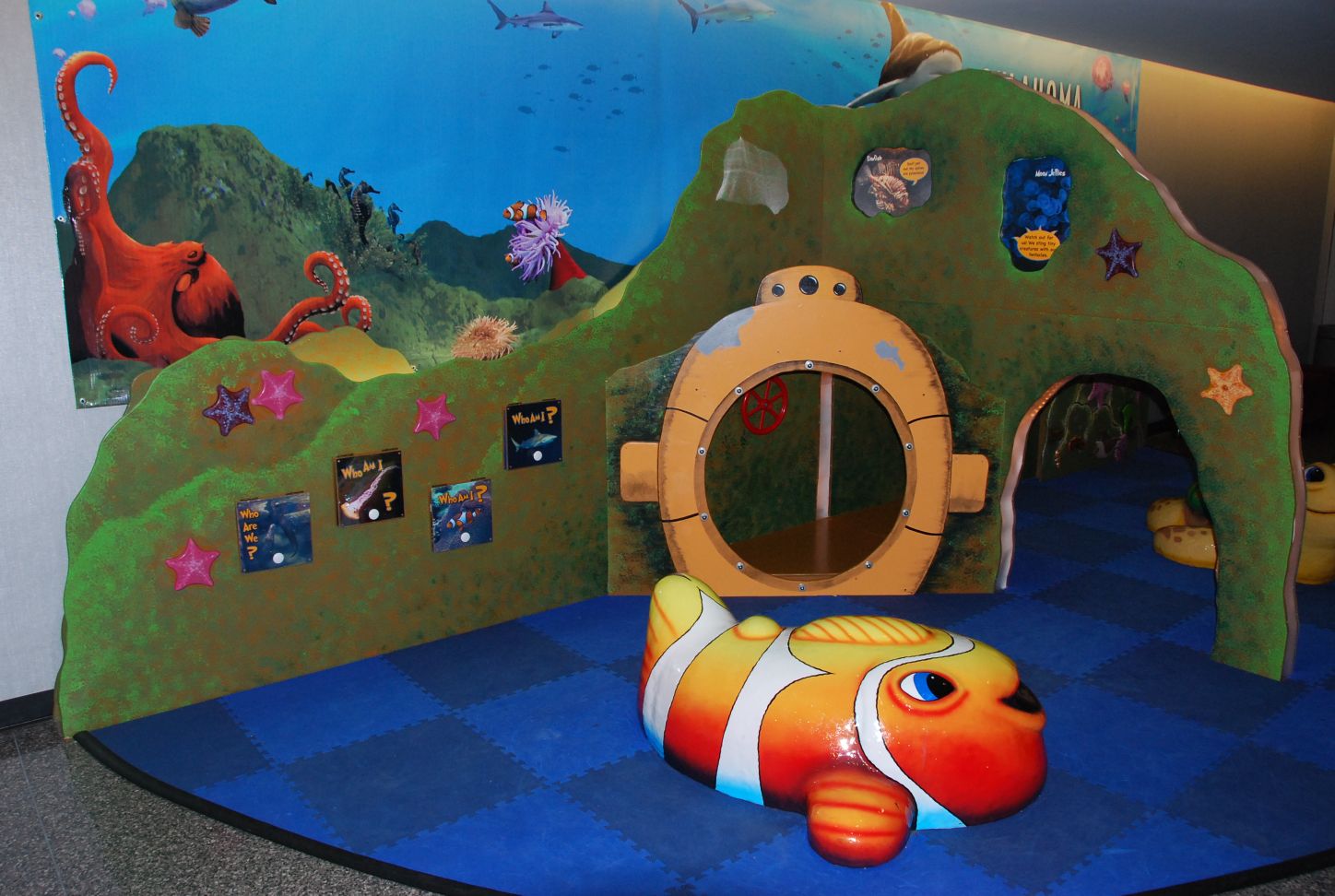 Zoo and Aquarium Design Children burning off pent up energy Where to play in aquariums