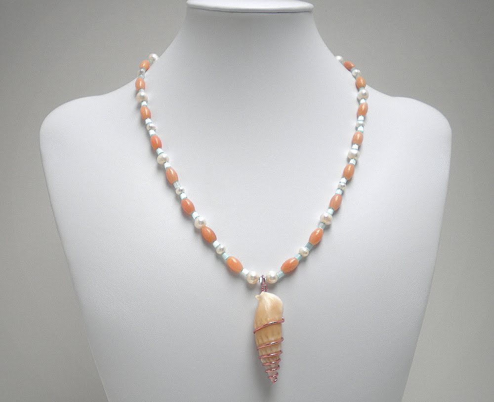 Del's Shells Pretty Shell Necklaces