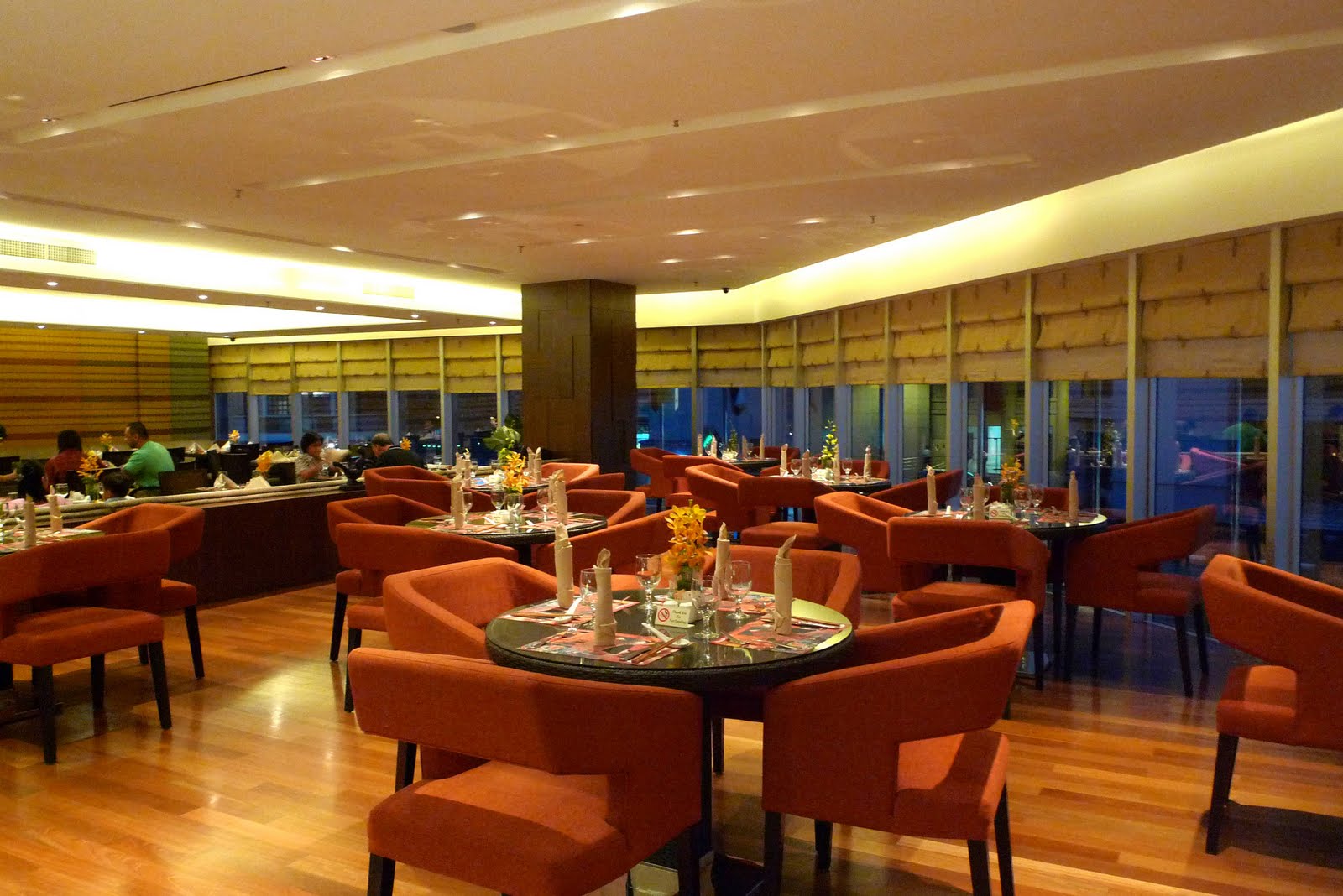 Eating in Kuching Buffet Dinner at Cafe Majestic