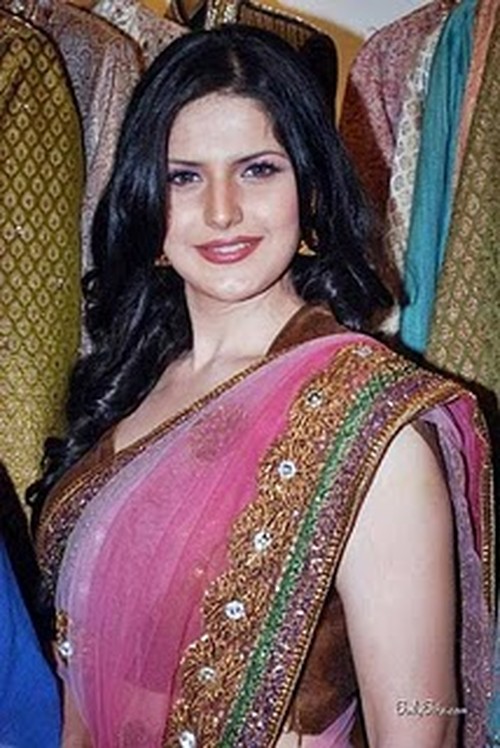 500px x 748px - Bang Walls: Bollywood Babe Zareen Khan | Launch of Veer Movie ...