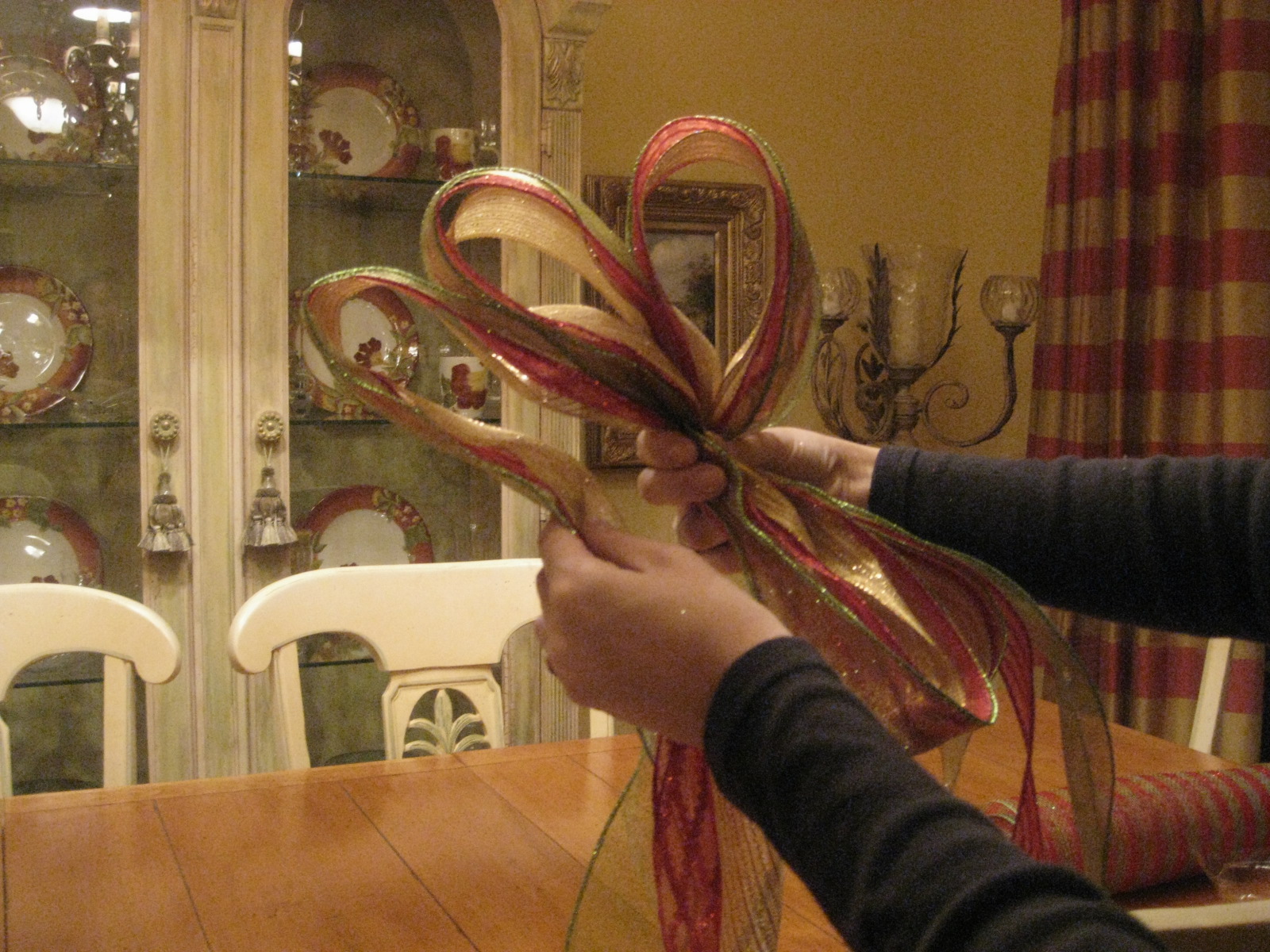 Kristen's Creations How To Make A Tree Topper! (Bow Tutorial)