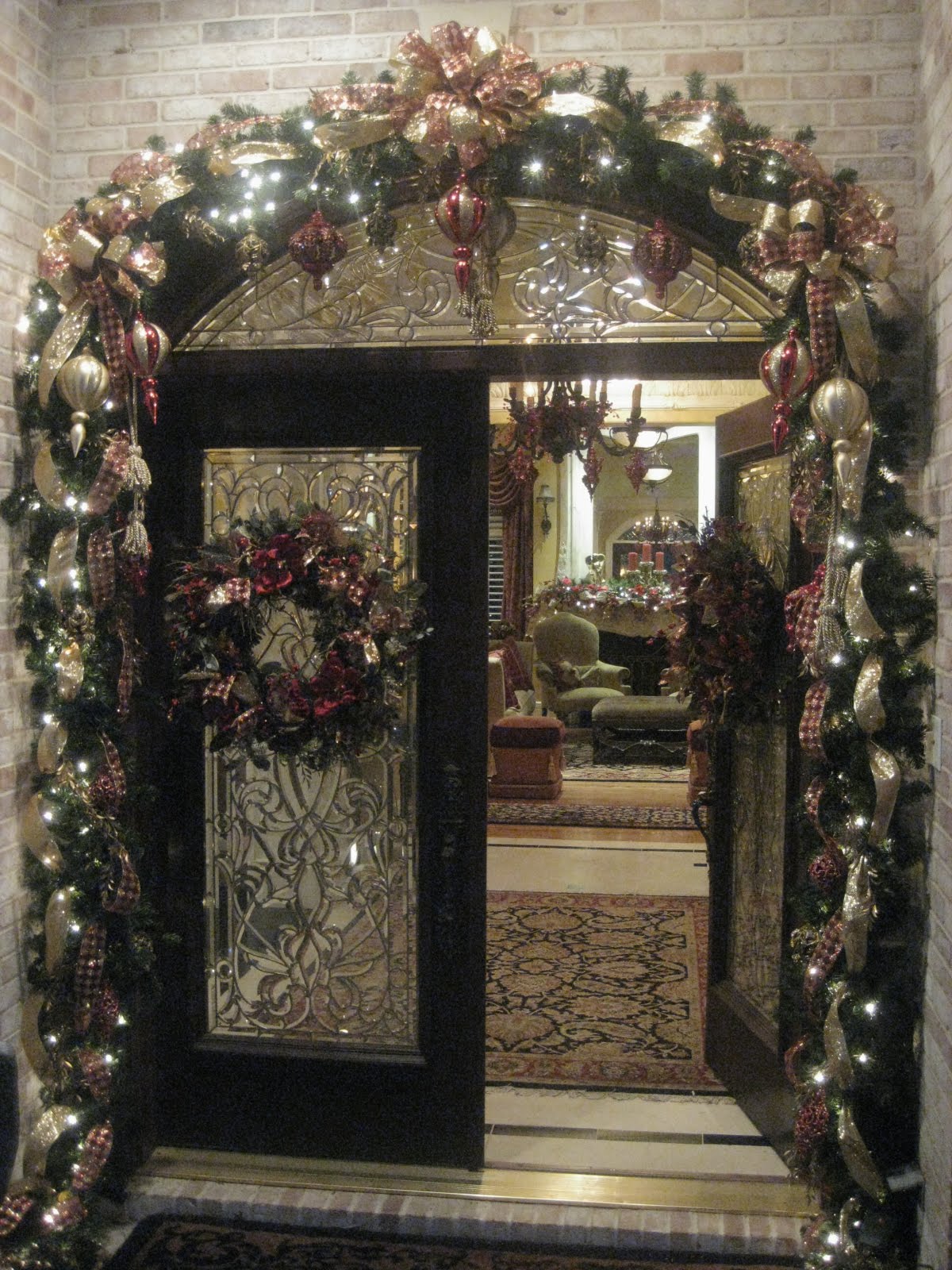 Kristen's Creations: ~~An Elegant Christmas~~ This home is a Must See!!