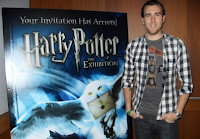 Matthew Lewis comparece ao lançamento de 'Harry Potter: A Exibição' em Boston