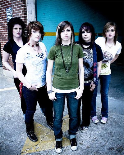 The Iron Maidens es una banda femenina de heavy metal formada en California 