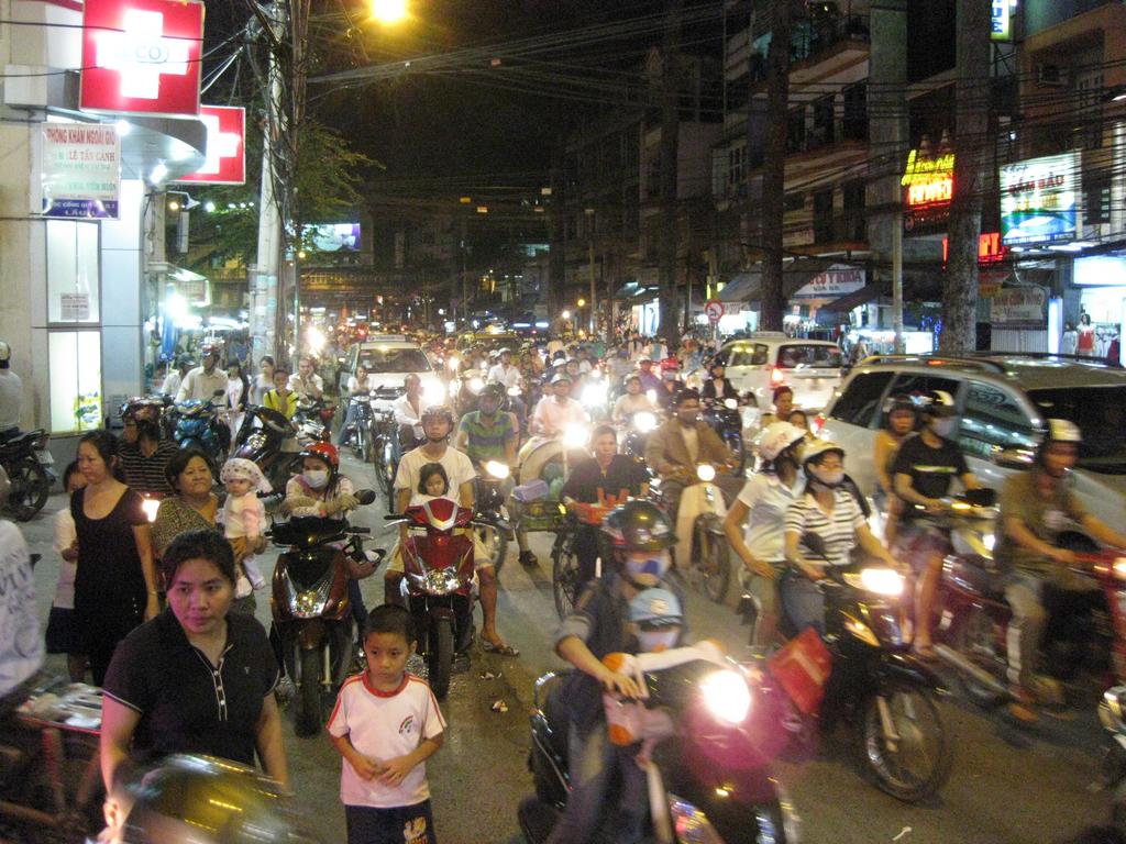 [Vietnam+Saigon+Traffic.jpg]