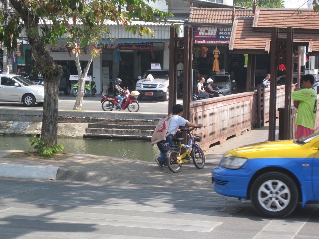 [Street+Chiang+Mai.jpg]
