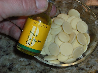 Culinary Alchemy: Smitten with Mittens - Lemon Drop Shortbread