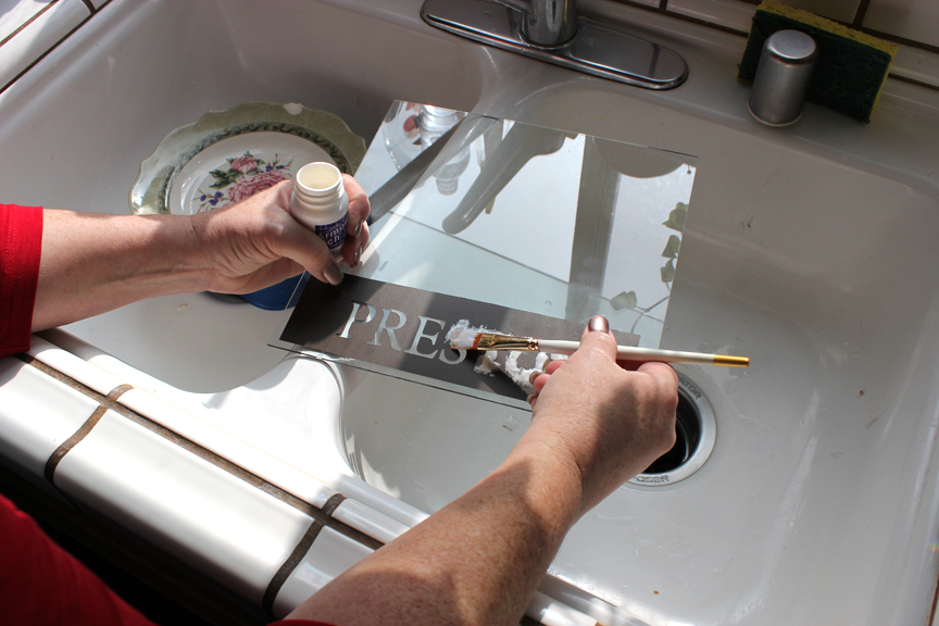 Creativity Among Friends Glass Etching a Picture Frame